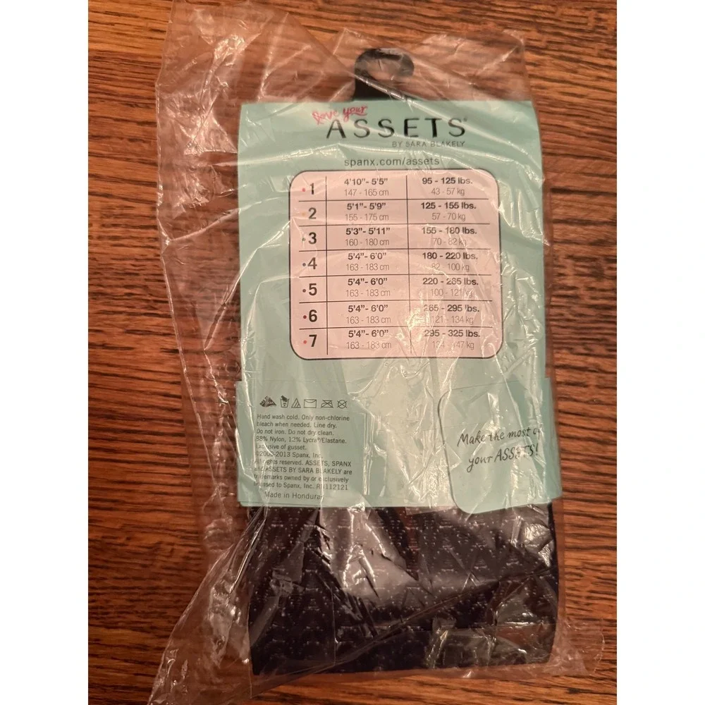Love your ASSETS by‎ Sara Blakely Black Textured Wish Bone Shaping Tights Size 2